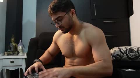 Roger Belmont online show from October 11, 5:17 am