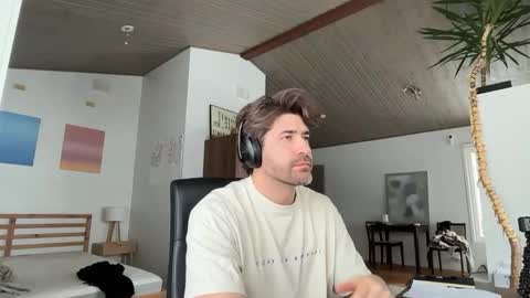 Roger Sterling online show from February 17, 9:06 am