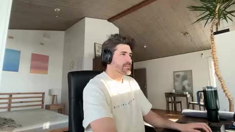 Roger Sterling online show from February 18, 12:01 pm