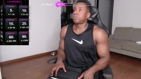 Snapshot of rogger_physique chatting on January 19, 3:39 am Rogger online show from January 19, 3:39 am