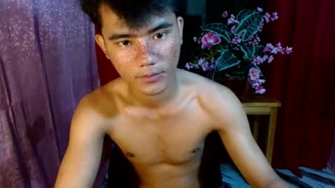 roianboyyy online show from June 20, 12:14 am