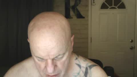Snapshot of roinaz chatting on June 22, 5:37 am roinaz online show from June 22, 5:37 am