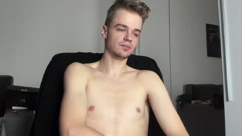 Snapshot of rokko_diamond777 chatting on January 13, 6:27 am taylor fox online show from January 13, 6:27 am