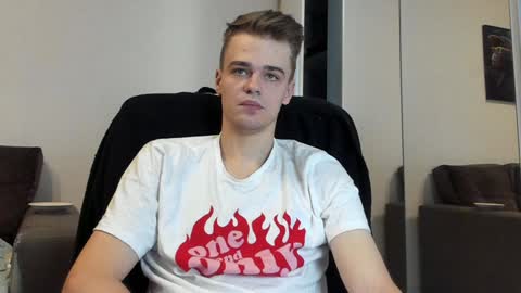 Snapshot of rokko_diamond777 chatting on January 14, 5:19 am taylor fox online show from January 14, 5:19 am