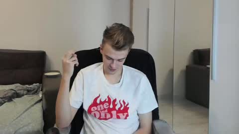 Snapshot of rokko_diamond777 chatting on January 14, 6:07 pm taylor fox online show from January 14, 6:07 pm