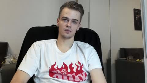 Snapshot of rokko_diamond777 chatting on January 15, 3:07 pm taylor fox online show from January 15, 3:07 pm