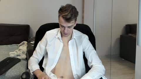 Snapshot of rokko_diamond777 chatting on January 20, 6:42 am taylor fox online show from January 20, 6:42 am