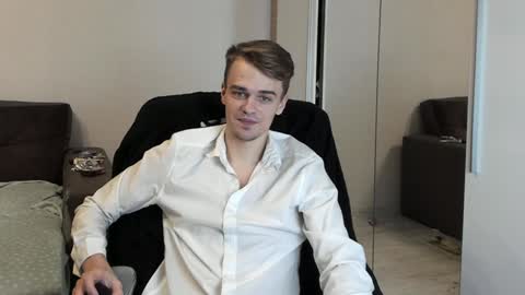 Snapshot of rokko_diamond777 chatting on February 4, 6:27 pm taylor fox online show from February 4, 6:27 pm