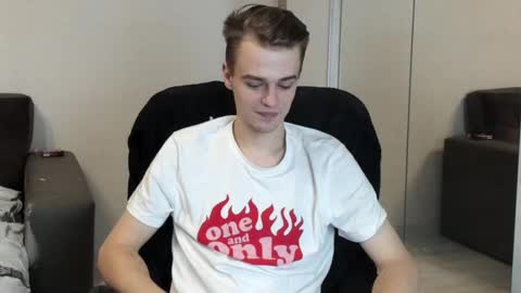 Snapshot of rokko_diamond777 chatting on February 10, 7:38 pm taylor fox online show from February 10, 7:38 pm