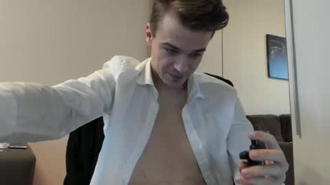 Snapshot of rokko_diamond777 chatting on February 13, 11:28 am taylor fox online show from February 13, 11:28 am