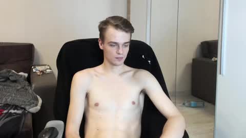 Snapshot of rokko_diamond777 chatting on March 3, 5:29 pm taylor fox online show from March 3, 5:29 pm