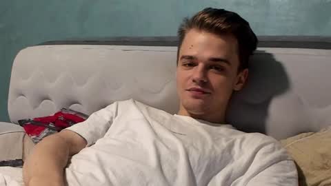 Snapshot of rokko_diamond777 chatting on November 15, 5:09 pm taylor fox online show from November 15, 5:09 pm