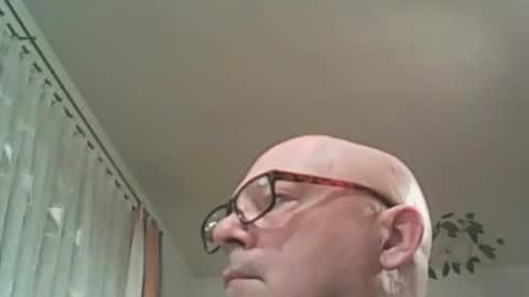 rola56430 online show from December 3, 4:25 am