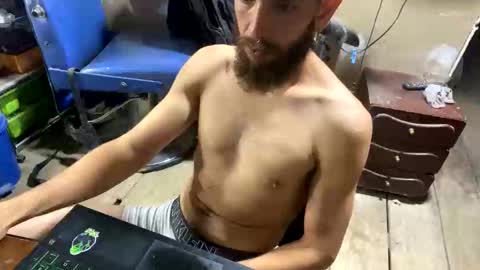 Snapshot of roller_skate_dh chatting on September 17, 4:14 am Dom online show from September 17, 4:14 am