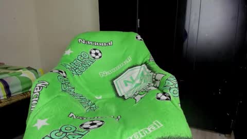 Snapshot of rolling_05 chatting on February 13, 11:34 pm rolling_05 online show from February 13, 11:34 pm