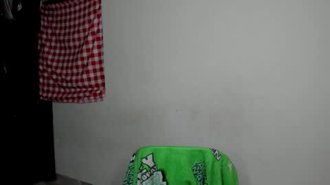 Snapshot of rolling_05 chatting on February 19, 6:31 am rolling_05 online show from February 19, 6:31 am