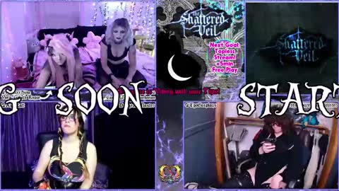 Snapshot of rollseduction chatting on November 14, 12:20 am Roll For Seduction online show from November 14, 12:20 am