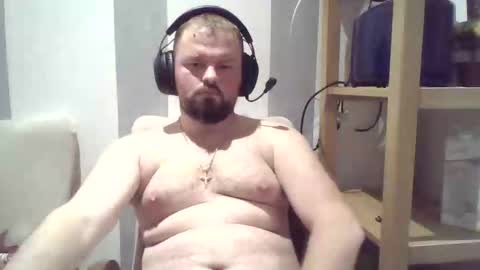 Snapshot of rolouie chatting on November 26, 8:32 pm alex online show from November 26, 8:32 pm