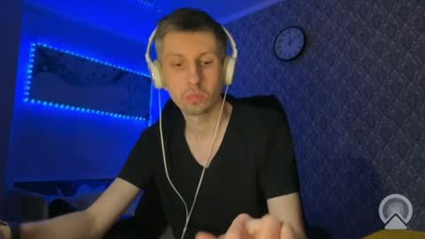 roma305991 online show from April 29, 7:09 pm