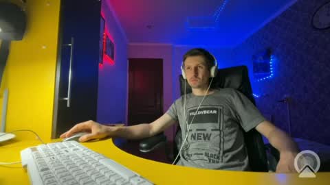 Snapshot of roma305991 chatting on June 25, 10:03 pm roma305991 online show from June 25, 10:03 pm