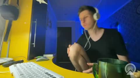 Snapshot of roma305991 chatting on June 28, 6:36 pm roma305991 online show from June 28, 6:36 pm