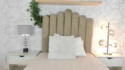 Snapshot of roma_love_ chatting on January 12, 11:39 am   online show from January 12, 11:39 am