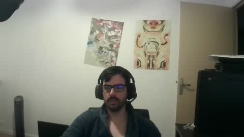 Snapshot of romainb72 chatting on November 17, 6:41 am romainb72 online show from November 17, 6:41 am