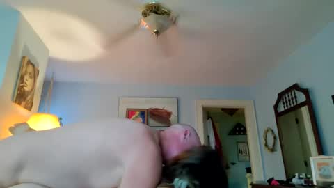 Snapshot of romanandlady chatting on June 23, 10:46 am LadyRoman online show from June 23, 10:46 am