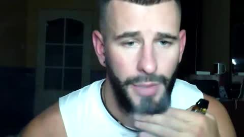 Max online show from September 25, 8:01 pm