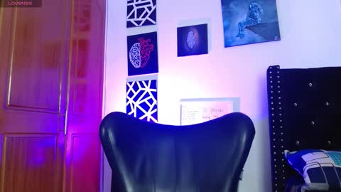 Roman online show from November 18, 6:23 pm