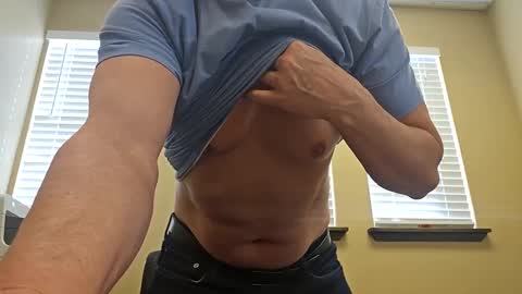 Snapshot of romanteeks chatting on January 23, 10:54 pm romanteeks online show from January 23, 10:54 pm