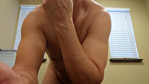 Snapshot of romanteeks chatting on February 14, 7:54 pm romanteeks online show from February 14, 7:54 pm