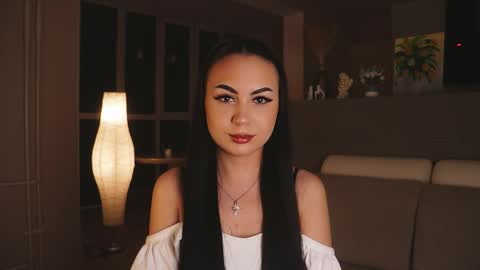 Snapshot of romantic_dream_ chatting on April 5, 8:39 pm Nora online show from April 5, 8:39 pm