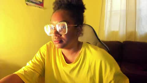 Is A Belle online show from April 22, 12:18 pm