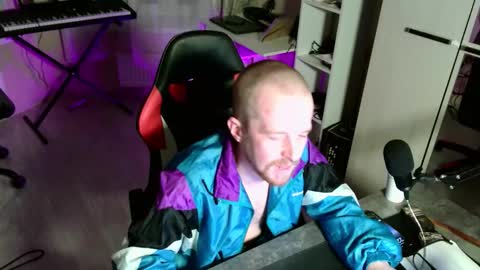 Snapshot of romantobizin chatting on March 13, 7:09 pm Roman online show from March 13, 7:09 pm