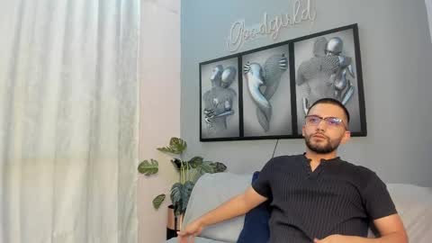 Romeo Bossi online show from March 3, 11:05 am