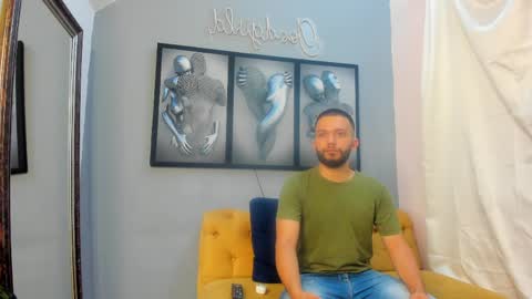 Romeo Bossi online show from April 4, 11:08 am