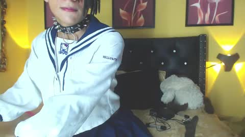 Snapshot of romeo_laurient chatting on May 18, 8:36 pm ROMEO online show from May 18, 8:36 pm