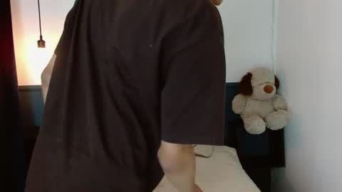 Snapshot of romeo_laurient chatting on June 19, 5:39 pm ROMEO online show from June 19, 5:39 pm