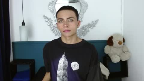 Snapshot of romeo_laurient chatting on June 20, 8:44 pm ROMEO online show from June 20, 8:44 pm