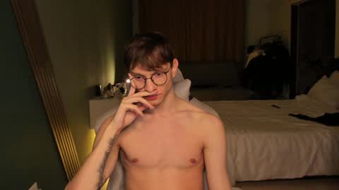 Snapshot of romeo_mercy chatting on January 14, 5:56 pm Romeo online show from January 14, 5:56 pm