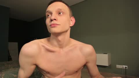 Snapshot of romeo_mercy chatting on March 6, 9:42 pm Romeo online show from March 6, 9:42 pm