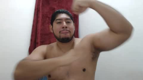 Snapshot of romeo_myroom chatting on June 21, 4:53 pm Romeos Room online show from June 21, 4:53 pm