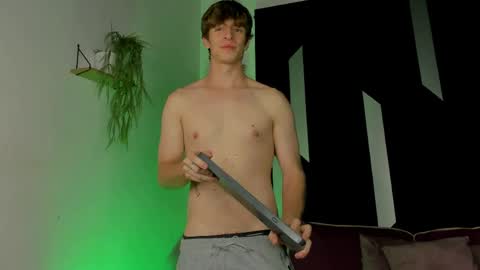 Snapshot of romeo_ricci1 chatting on April 26, 9:51 am Romeo Ricci online show from April 26, 9:51 am