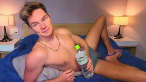 Romeo online show from July 4, 1:56 am