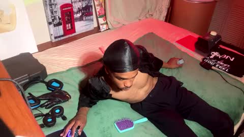 romeotyn online show from February 14, 5:41 am