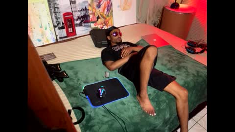 romeotyn online show from February 16, 8:21 am