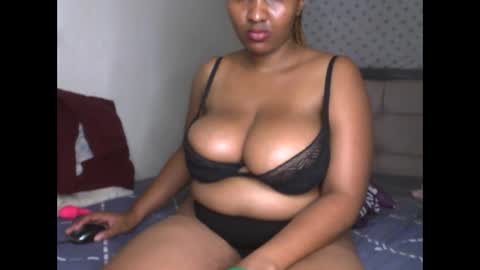 Romina 26 online show from February 22, 7:45 pm