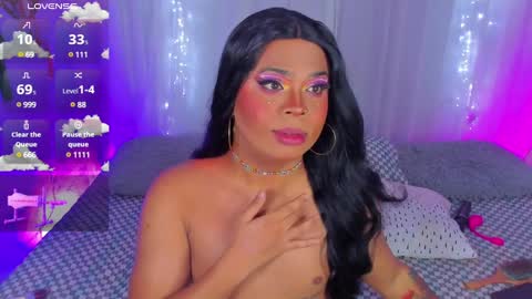 Snapshot of romirousexx chatting on December 5, 8:11 am Romi Rouse online show from December 5, 8:11 am