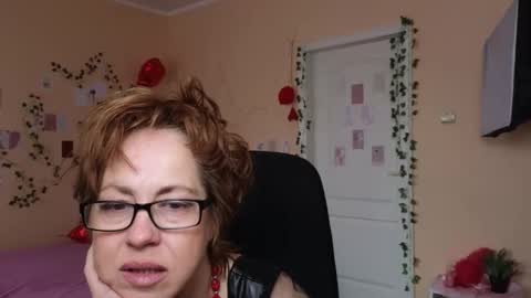 Snapshot of ronda_roni chatting on April 8, 6:35 am ronda_roni online show from April 8, 6:35 am